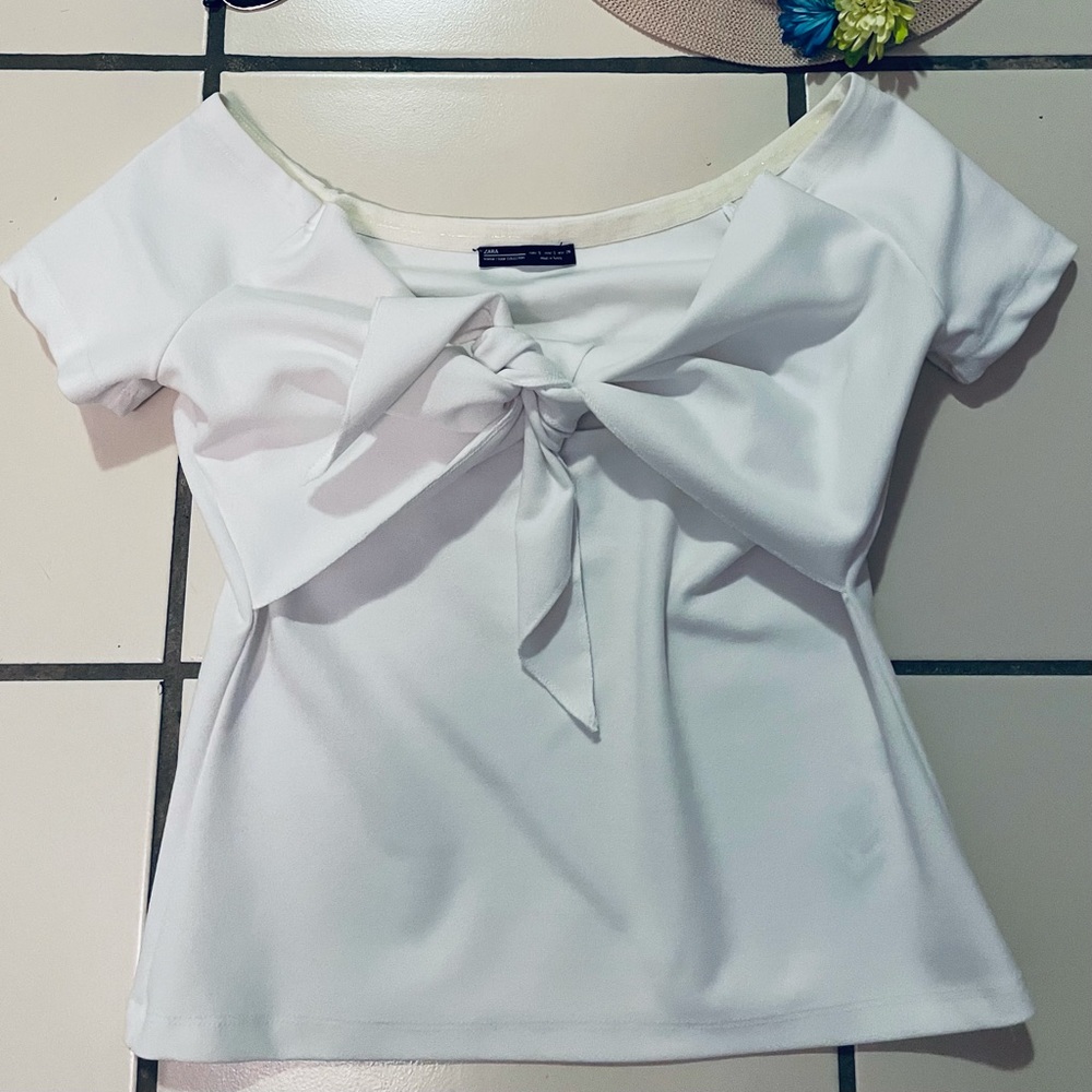 Zara. White top. Small.